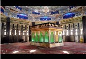 مزار سیدعباس موسوی از موسسین و دبیرکل سابق حزب الله لبنان که در یک عملیات تروریستی در سال 1992 میلادی توسط موشک بالگردهای رژیم صهیونیستی در 40 سالگی به همراه همسر و فرزندش به شهادت رسید. 