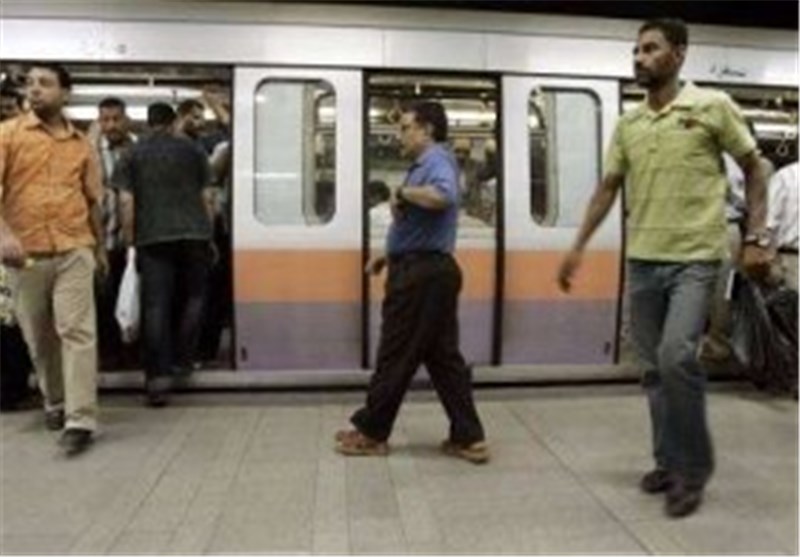 چرا چرخ‌های مترو به کندی می‌چرخد؟