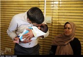 جشن تولد امیرعباس اولین نوزاد حاصل از روش میکرواینجکشن در مرکز درمان ناباروری رویش هلال احمر