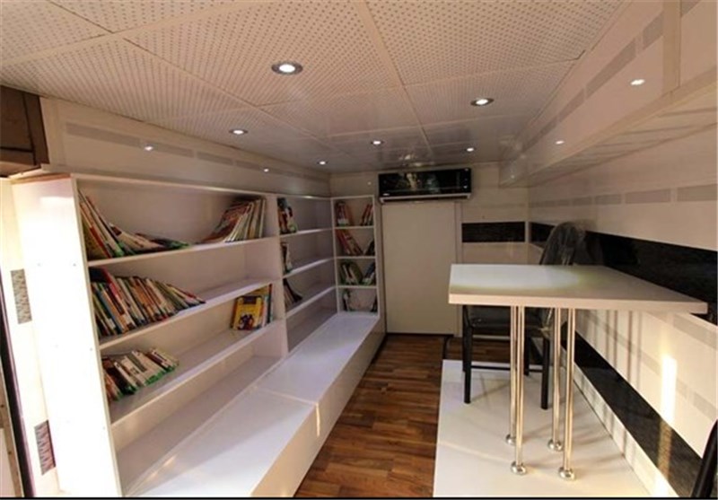 تجهیز اتوبوس‌های بین شهری استان گلستان به کتاب//انتشار