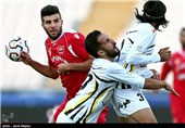 دیدار تیم های فوتبال پرسپولیس و راه آهن