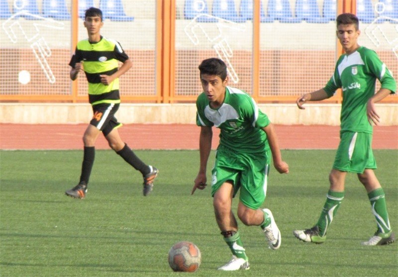 شموشک گلستان برابر پدیده ساری پیروز شد