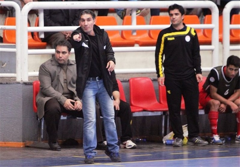 مسئولان ماهان تندیس به فکر مربی جدید باشند