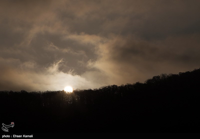 طبیعت پاییزی جنگل گلستان و آبشار لوه