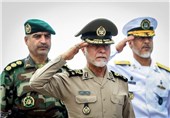 سرلشکر صالحی از پایگاه دریایی بوشهر بازدید کرد