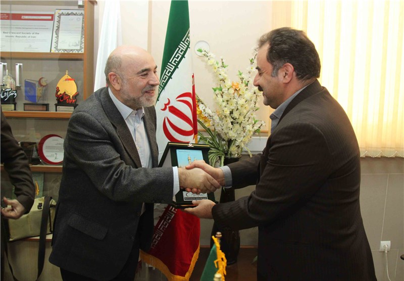 رئیس منطقه توسکانو از مجموعه توانمندی‌های امدادی هلال احمر قم بازدید کرد