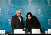 مریم مقدم بازیگر و نویسنده و شمس لنگرودی بازیگر در نشست خبری فیلم احتمال باران اسیدی