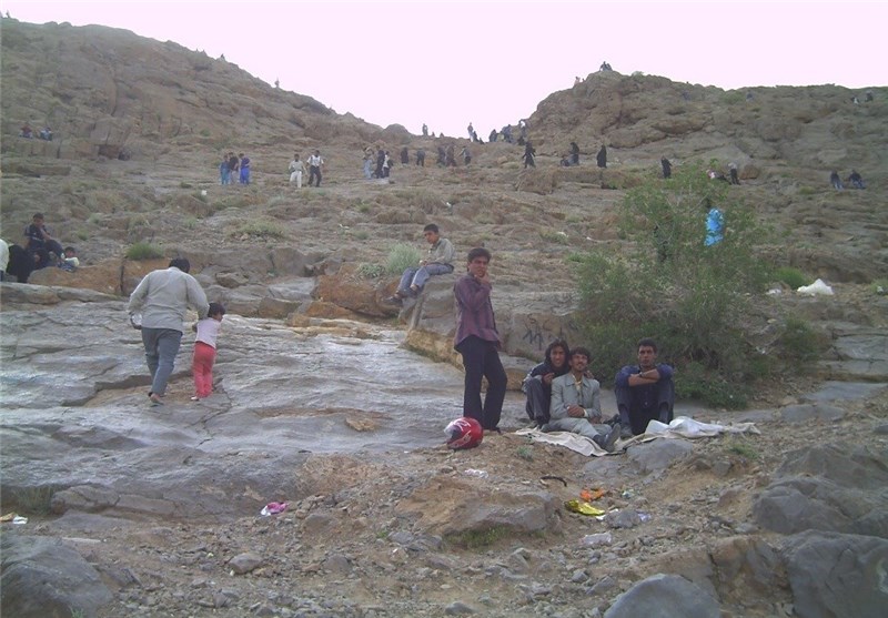 چشمه و طبیعت غربالبیز مهریز