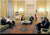 Iran’s Zarif, EU’s Ashton Meet on Eve of 3rd Round of Vienna N. Talks