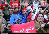 دیدار تیم های فوتبال استقلال تهران و تراکتورسازی تبریز