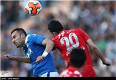 دیدار تیم های فوتبال استقلال تهران و تراکتورسازی تبریز-تهران