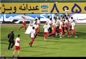 جشن قهرمانی تیم فوتبال فولاد خوزستان/جام به اهواز رفت