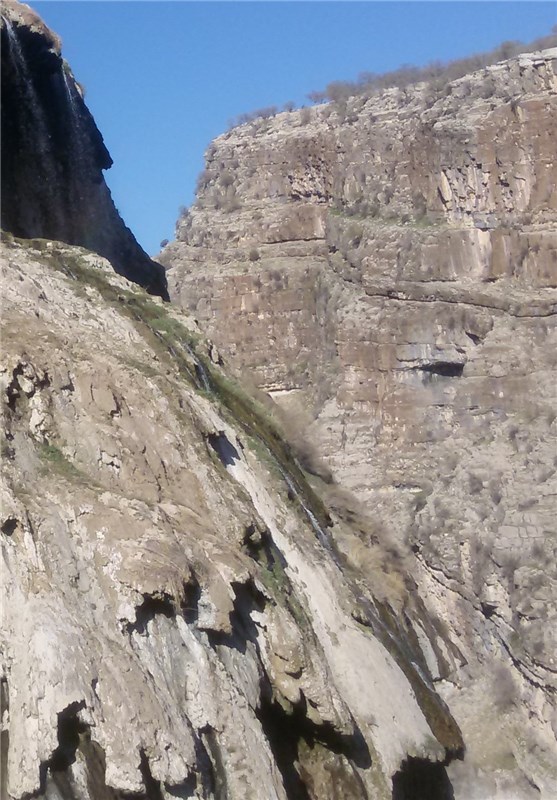 آبشار کمردوغ