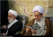 آیت‌الله مقتدایی در مراسم ترحیم همسر آیت‌الله احمد جنتی - قم