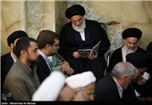 آیت‌الله حسینی بوشهری و آیت‌الله هاشمی شاهرودی در مراسم ترحیم همسر آیت‌الله احمد جنتی - قم