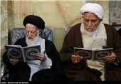 آیت‌الله شبیری زنجانی در مراسم ترحیم همسر آیت‌الله احمد جنتی - قم
