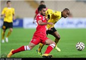 دیدار تیم‌های فوتبال پرسپولیس و سپاهان