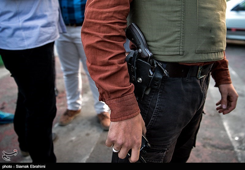 قاچاقچی حامل "خاک پیت" در اردبیل دستگیر شد