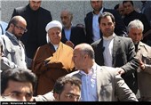 خروج آیت‌الله اکبر هاشمی‌رفسنجانی رئیس مجمع تشخیص مصلحت نظام 
