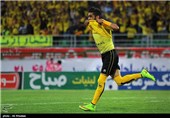 Isfahan’s Sepahan Football Team Wins Iran Pro League Trophy 
