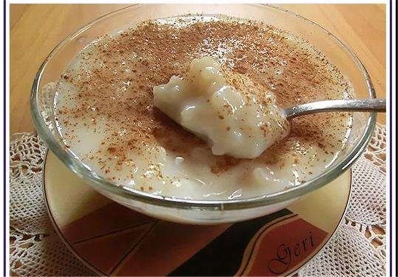 «شیرآش پزان» آیین کهن زنان آملی برسر سفره بی بی فاطمه