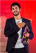 اهدای تندیس بهترین بازیگر نقش اول مرد به ساعد سهیلی برای فیلم چند متر مکعب عشق