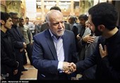 حضور بیژن نامدار زنگنه وزیر نفت در مراسم ختم شهید احمد حاتمی