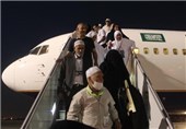 بازگشت نخستین گروه از حجاج گلستانی