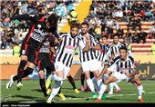 دیدار تیم های فوتبال سیاهجامگان و پرسپولیس - مشهد