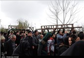 تشییع جانباختگان سقوط مینی بوس در روستای جزین فریدونکنار