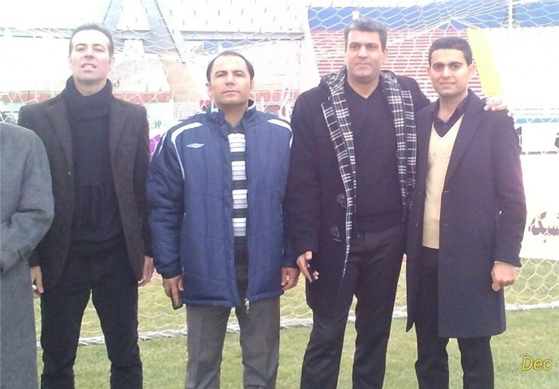 عکس یادگاری محسن قهرمانی پیش از دیدار تراکتورسازی - استقلال