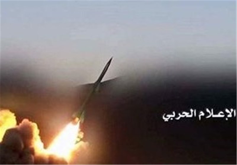 یگان موشکی ارتش یمن مواضع مزدوران سعودی در مأرب را در هم کوبید