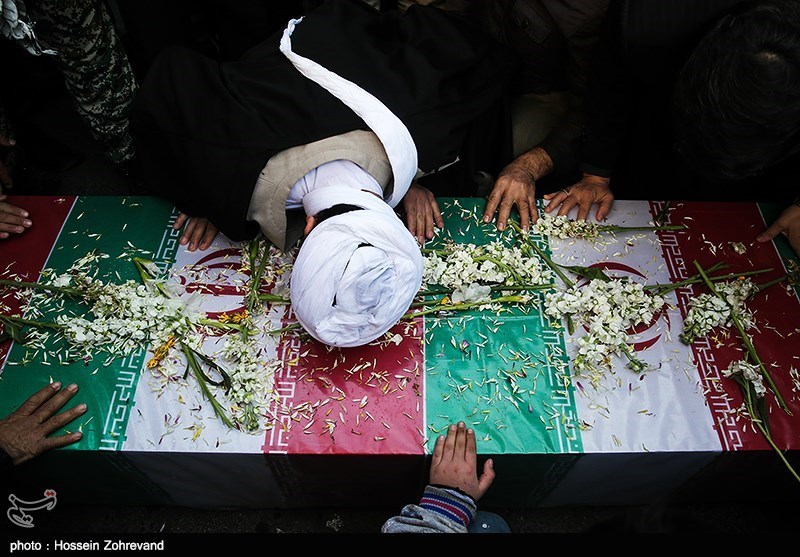 تشییع پیکر شهید مدافع حرم حسین امیدواری