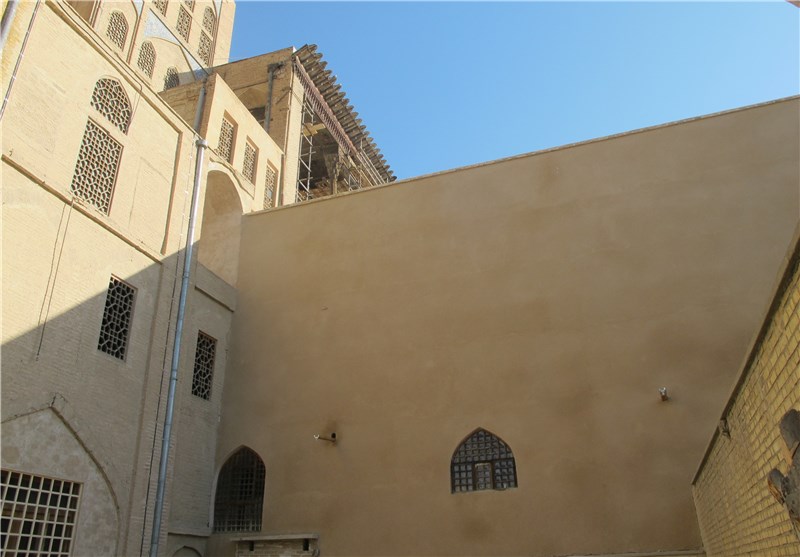 عالی قاپو اصفهان