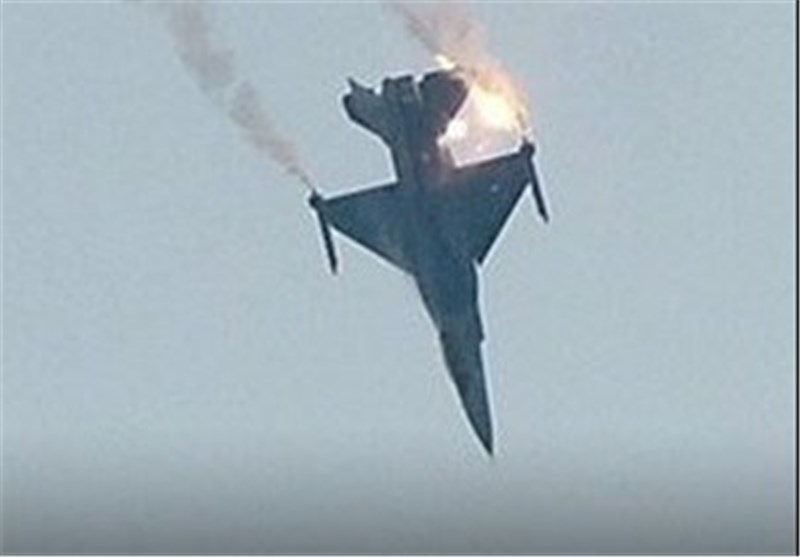 Bir F-16 Savaş Uçağı İran Semalarında Hedef Alındı