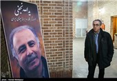 فرهاد توحیدی فیلمنامه‌نویس در مراسم یادبود مرحوم یدالله نجفی صدابردار سینما