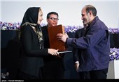 تقدیر از امیرمحمد صمصامی در مراسم بزرگداشت سه نسل از هنرمندان دوبله ایران