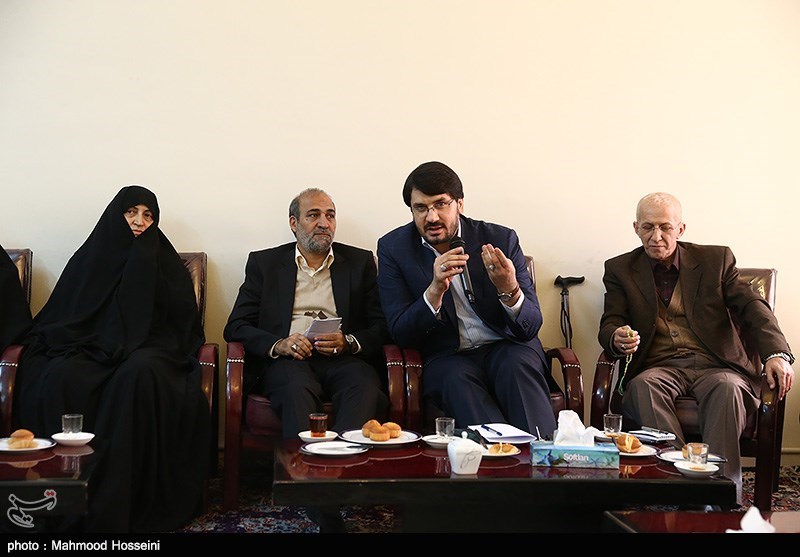 دیدار اعضای ائتلاف اصولگرایان تهران با آیت الله موحدی کرمانی