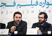 بهروز شعیبی کارگردان و سیدمحمود رضوی تهیه‌کننده در نشست خبری فیلم سیانور - سی و چهارمین جشنواره فیلم فجر