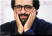 بهروز شعیبی کارگردان در نشست خبری فیلم سیانور - سی و چهارمین جشنواره فیلم فجر