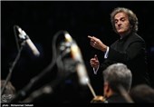Iran’s Shahrdad Rohani Conducts String Orchestra in Fajr Festival