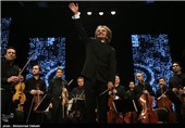 Iran’s Shahrdad Rohani Conducts String Orchestra in Fajr Festival