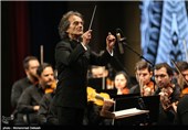 Iran’s Shahrdad Rohani Conducts String Orchestra in Fajr Festival