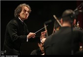 Iran’s Shahrdad Rohani Conducts String Orchestra in Fajr Festival