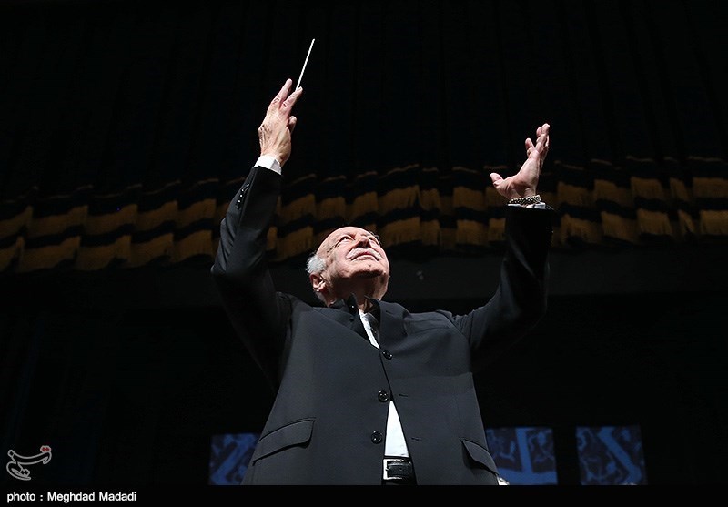 اجرای ارکستر ملی به رهبری فرهاد فخرالدینی در نهمین روز جشنواره موسیقی فجر