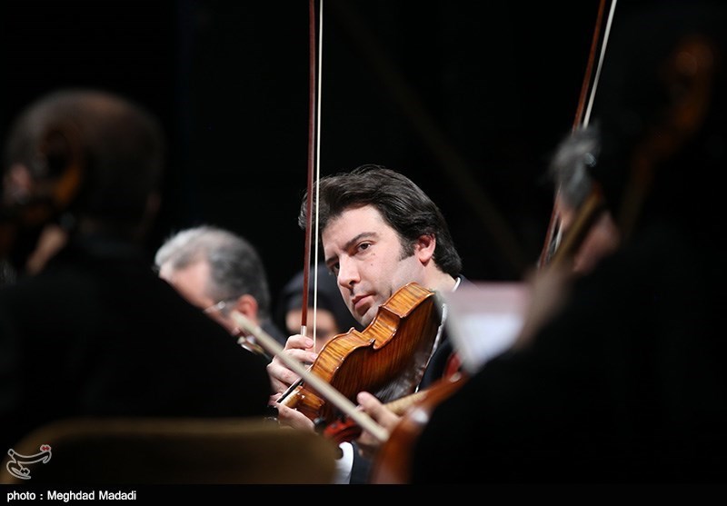 اجرای ارکستر ملی به رهبری فرهاد فخرالدینی در نهمین روز جشنواره موسیقی فجر
