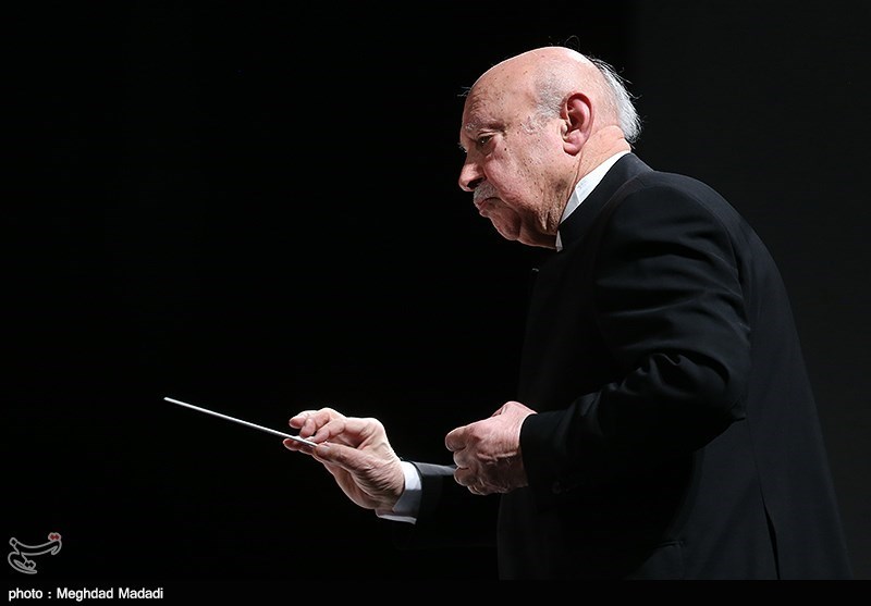 اجرای ارکستر ملی به رهبری فرهاد فخرالدینی در نهمین روز جشنواره موسیقی فجر