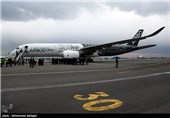 فرود نخستین هواپیمای ایرباس 350 در فرودگاه مهرآباد