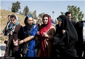 مراسم درختکاری با حضور هنرمندان و کودکان کار