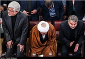 سیدرضا صالحی امیری رئیس سازمان اسناد و کتابخانه ملی، اکبر هاشمی رفسنجانی رئیس مجمع تشخیص مصلحت نظام و محمدرضا عارف در همایش منتخبین ائتلاف اصلاح‌طلبان و اعتدال‌گرایان در مجلس دهم